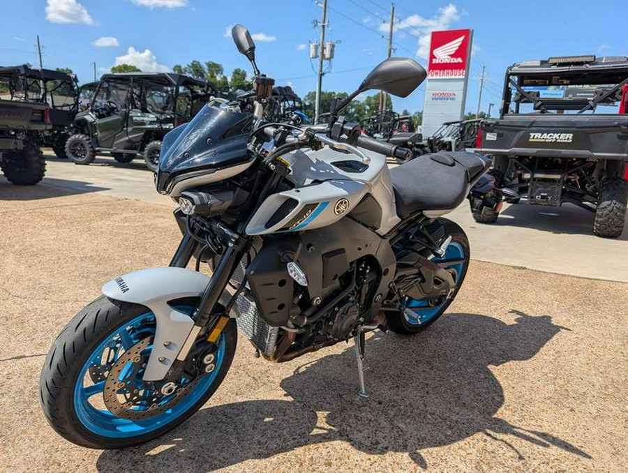 2025 Yamaha MT-10
