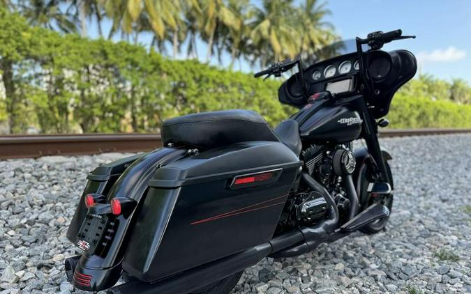 2015 Harley-Davidson® FLHXS - Street Glide® Special