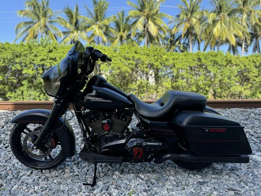 2015 Harley-Davidson® FLHXS - Street Glide® Special