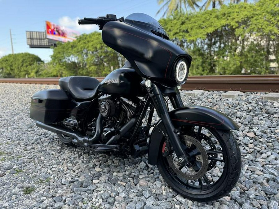 2015 Harley-Davidson® FLHXS - Street Glide® Special