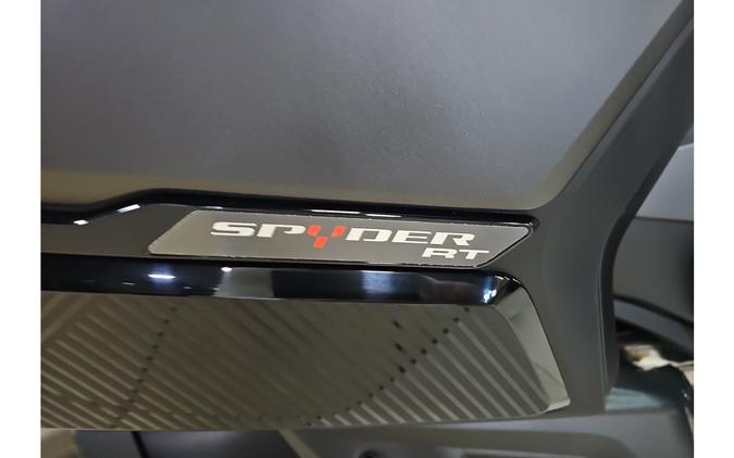 2026 Can-Am RD SPYDER RT LTD 1330 SE6 BK DRK 26