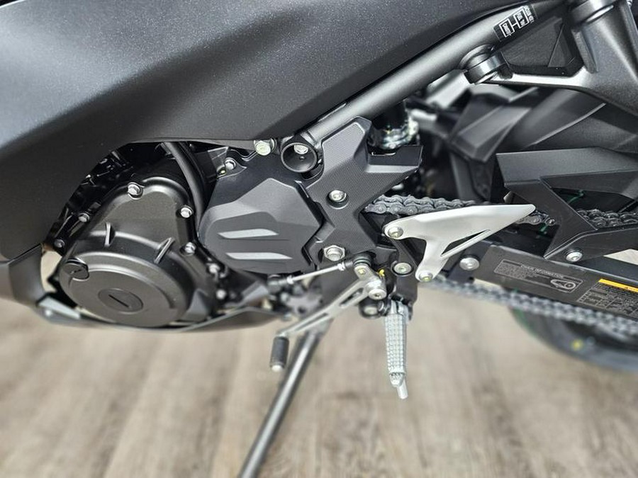 2026 Kawasaki Ninja® 500 ABS Metallic Flat Spark Black