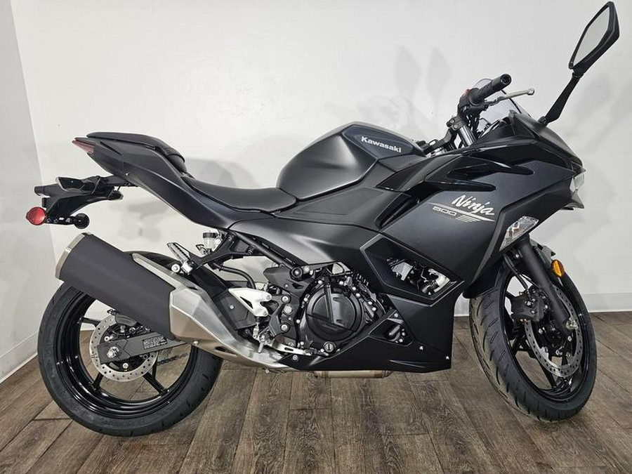 2026 Kawasaki Ninja® 500 ABS Metallic Flat Spark Black