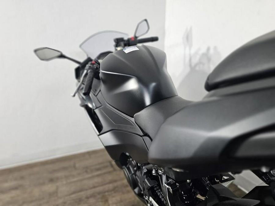 2026 Kawasaki Ninja® 500 ABS Metallic Flat Spark Black