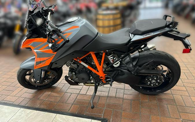 2023 KTM 1290 SUPER DUKE GT