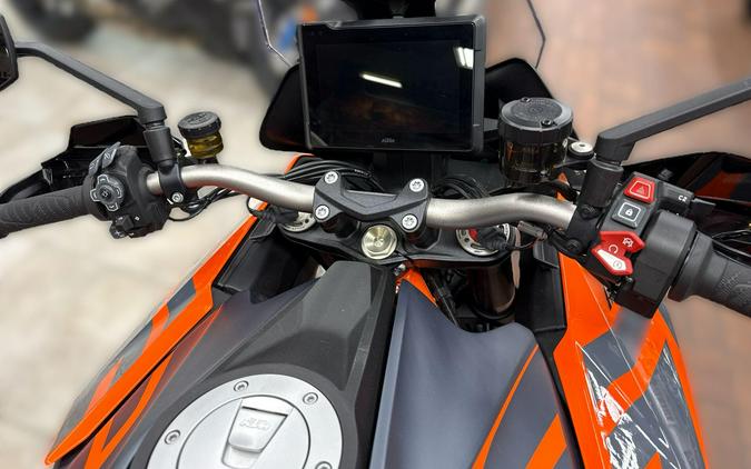 2023 KTM 1290 SUPER DUKE GT