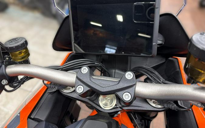 2023 KTM 1290 SUPER DUKE GT