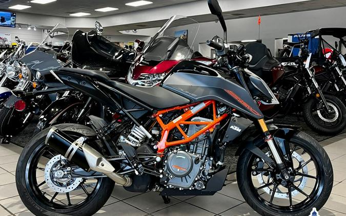 2023 KTM Duke 390