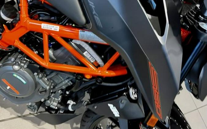 2023 KTM Duke 390