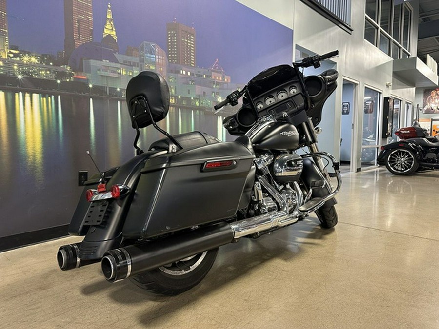 2017 Harley-Davidson FLHX - Street Glide