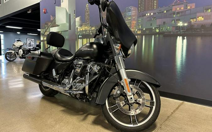 2017 Harley-Davidson FLHX - Street Glide