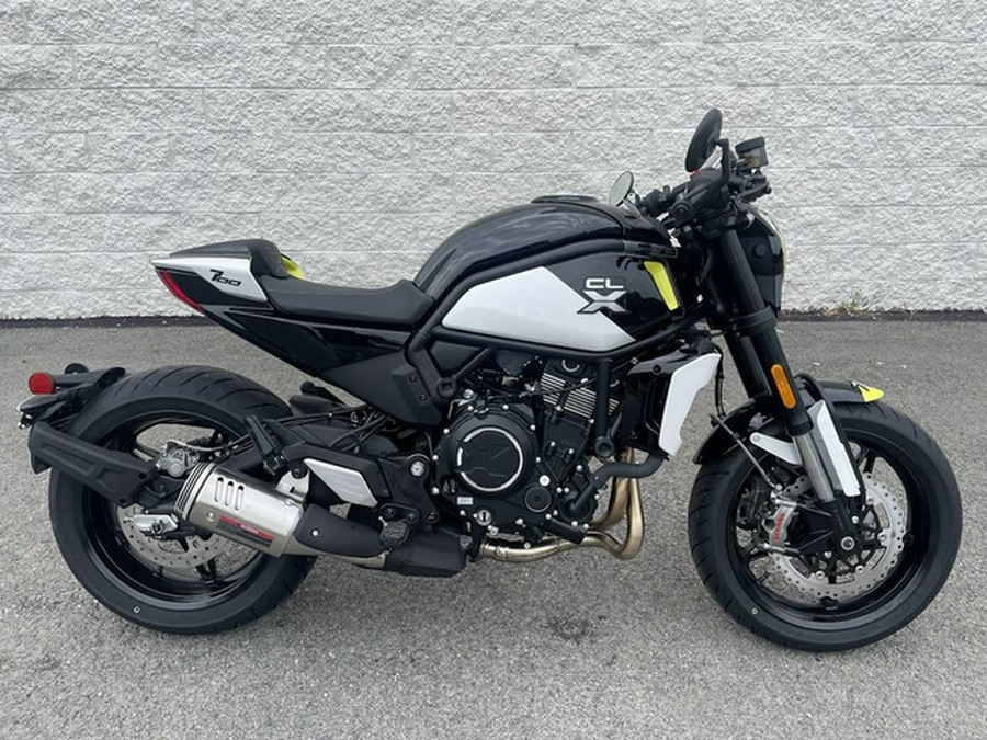 2024 Cfmoto 700CL-X Sport