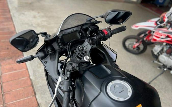 2025 Yamaha YZF R3