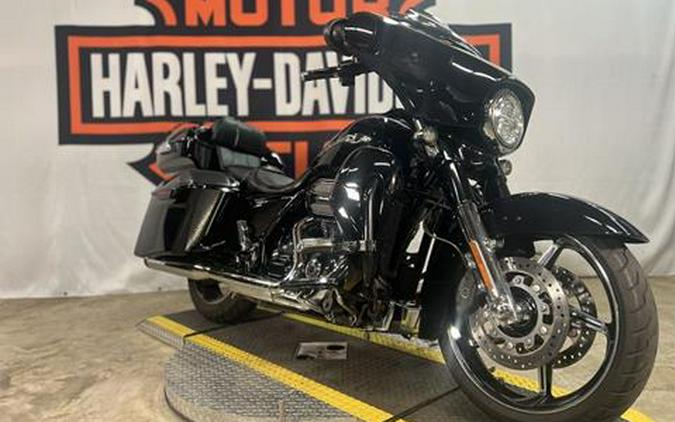 2016 Harley-Davidson CVO™ Street Glide®
