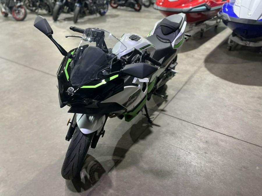 2024 Kawasaki Ninja 7 Hybrid ABS