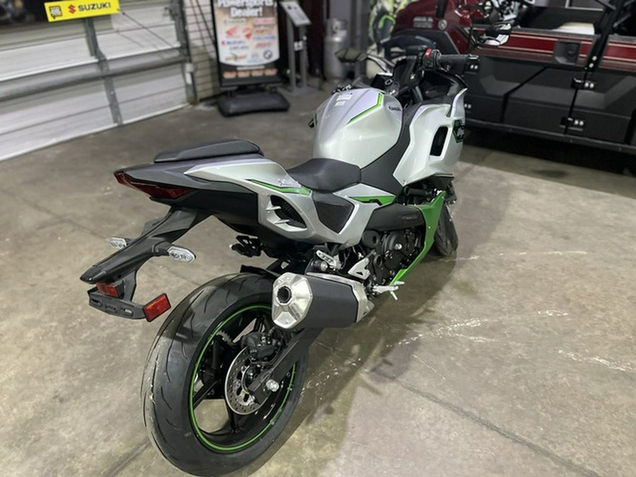 2024 Kawasaki Ninja 7 Hybrid ABS