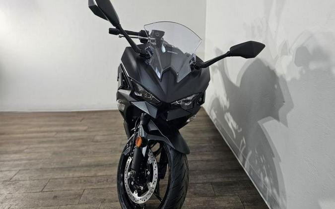 2026 Kawasaki Ninja® 500 ABS Metallic Flat Spark Black