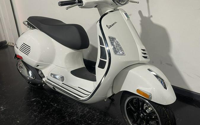 2027 Vespa GTS 310 Super 310