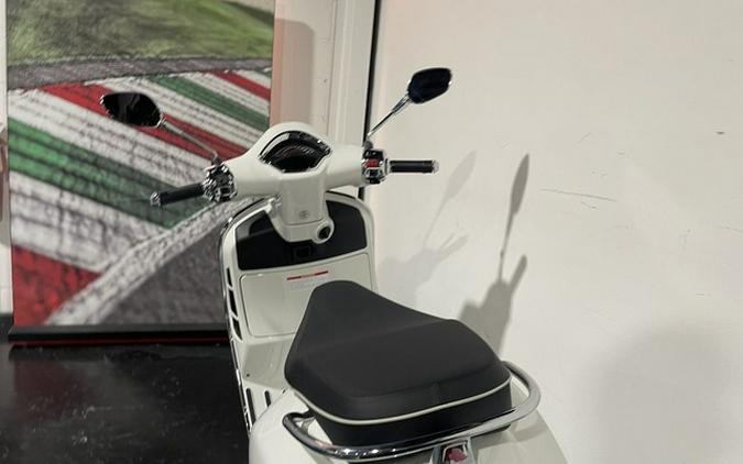 2027 Vespa GTS 310 Super 310