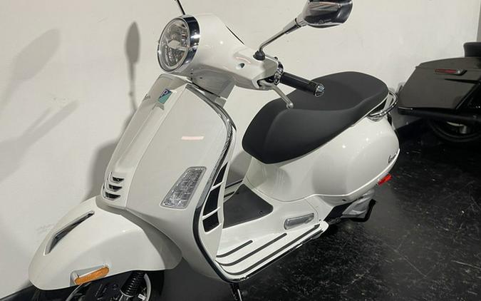 2027 Vespa GTS 310 Super 310