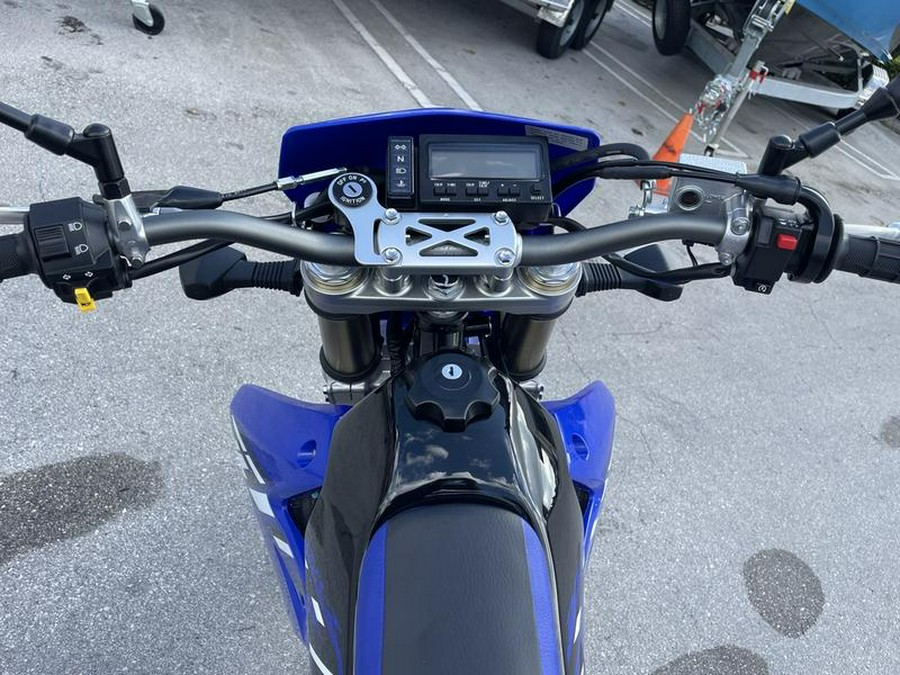 2023 Suzuki DR-Z400SM