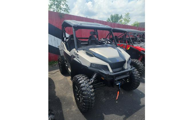 2024 Polaris Industries GENERAL XP 1000 PREMIUM