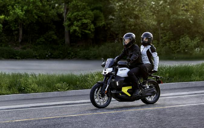 2026 Can-Am Pulse® Base