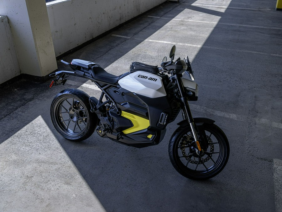 2026 Can-Am Pulse® Base