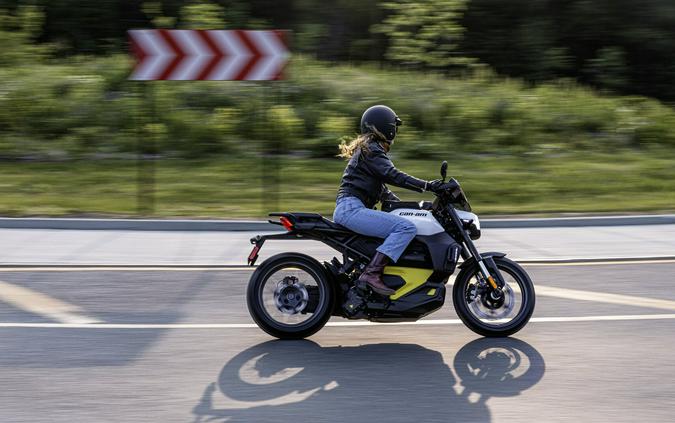 2026 Can-Am Pulse® Base