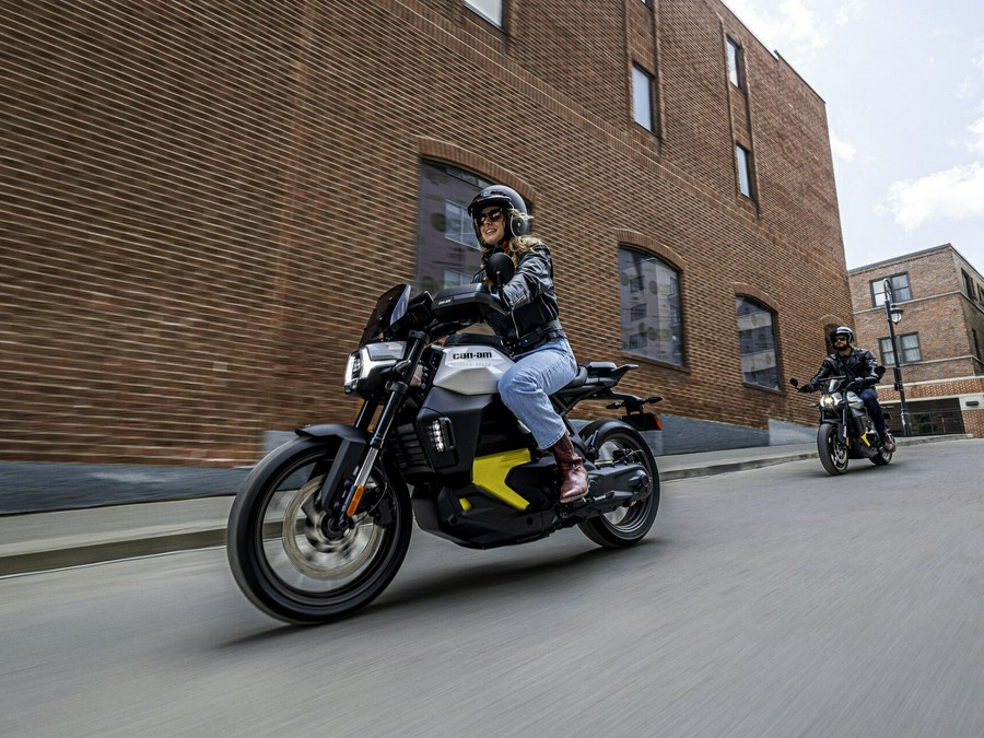 2026 Can-Am Pulse® Base