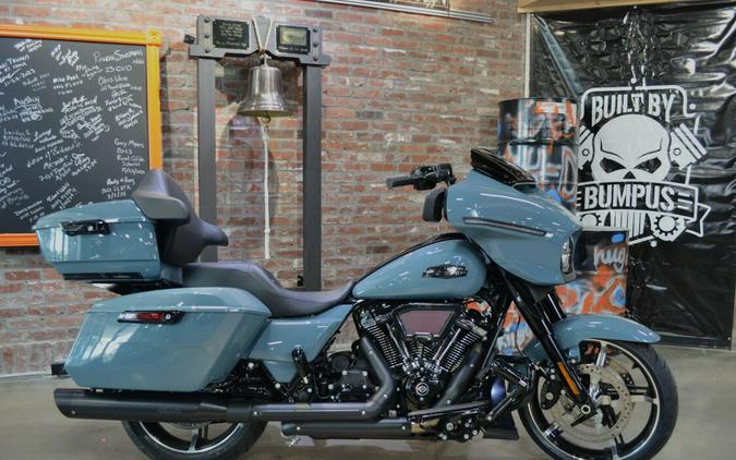 2024 Harley-Davidson Street Glide® Sharkskin Blue - Black Finish