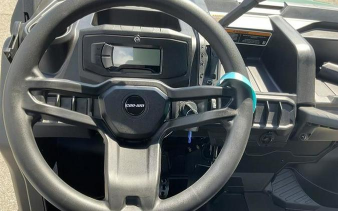 2025 Can-Am Defender HD9