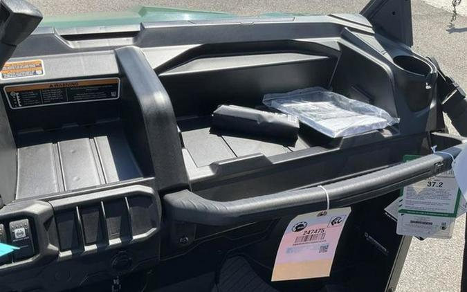 2025 Can-Am Defender HD9