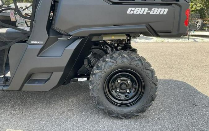 2025 Can-Am Defender HD9