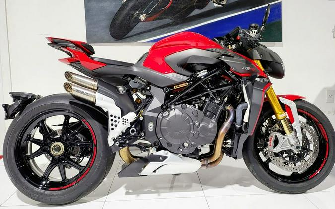 2020 MV Agusta Brutale 1000 RR First Ride...