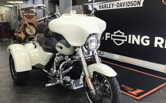 2019 Harley-Davidson® Freewheeler® Bonneville Salt Pearl