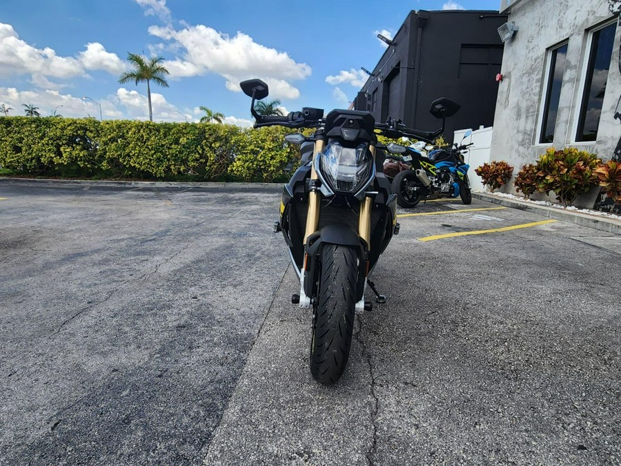 2024 BMW S 1000 R