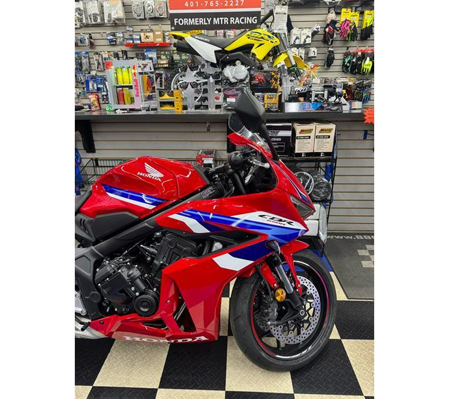 2025 Honda CBR650R E-Clutch