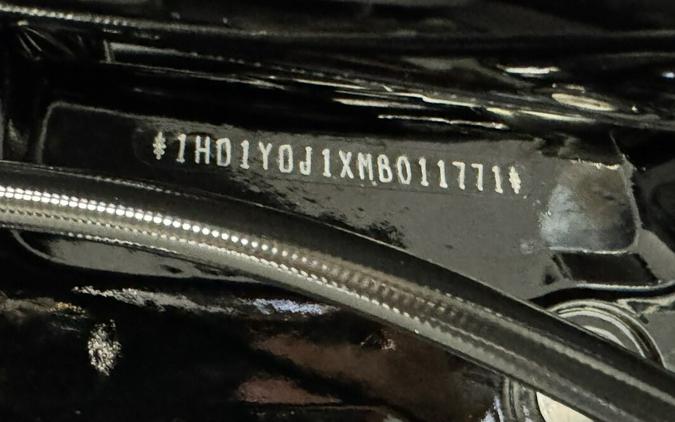 FLSL 2021 Softail Slim®