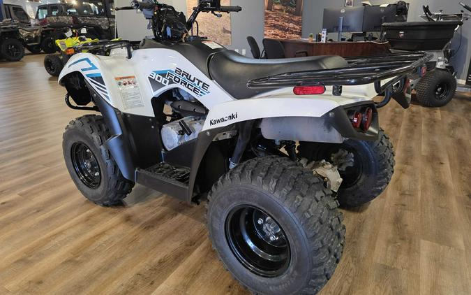 2022 Kawasaki Brute Force 300 Bright White - 111583