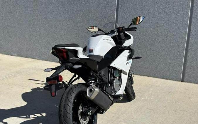 2025 CFMOTO SS 300
