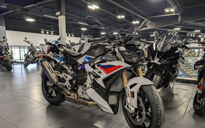 2026 BMW S 1000 R