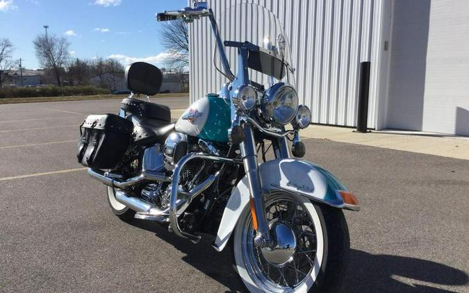 2017 Harley-Davidson® FLSTC - Heritage Softail® Classic
