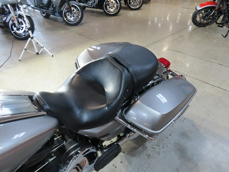 2016 Harley-Davidson® Road King® FLHR