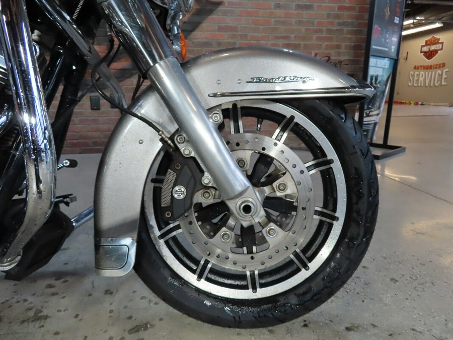 2016 Harley-Davidson® Road King® FLHR