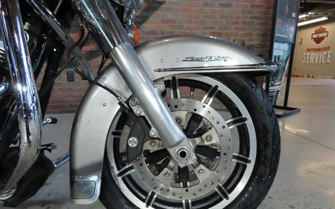 2016 Harley-Davidson® Road King® FLHR
