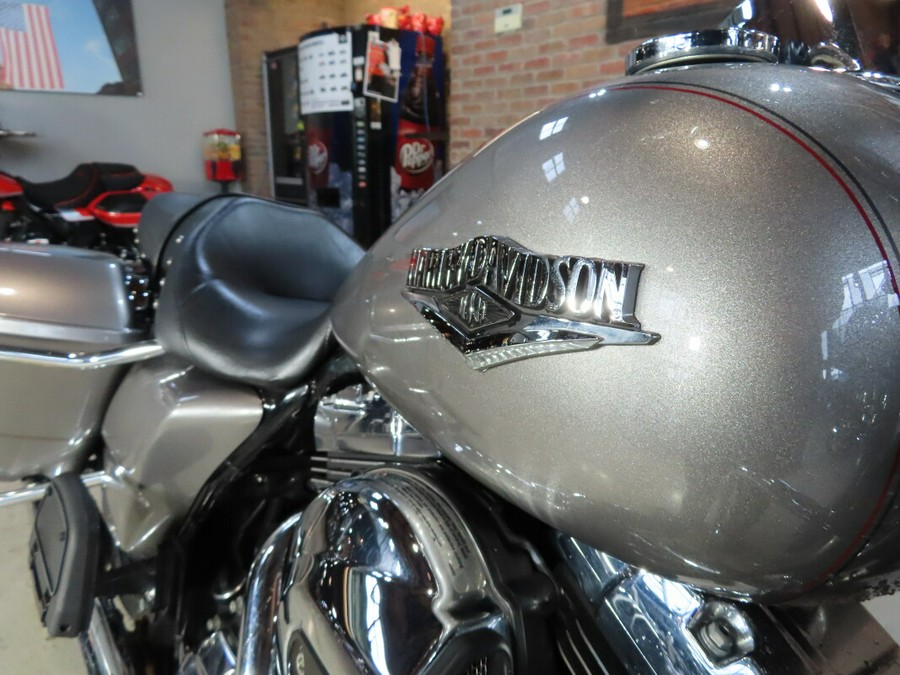 2016 Harley-Davidson® Road King® FLHR