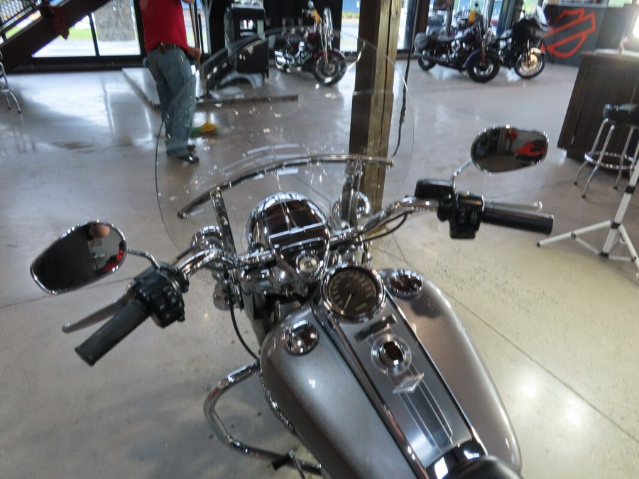 2016 Harley-Davidson® Road King® FLHR