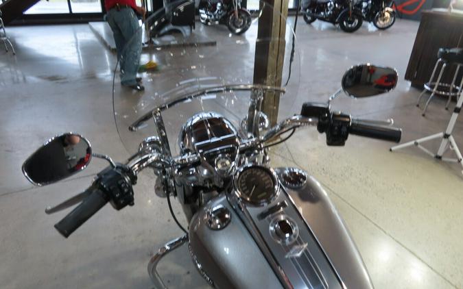 2016 Harley-Davidson® Road King® FLHR