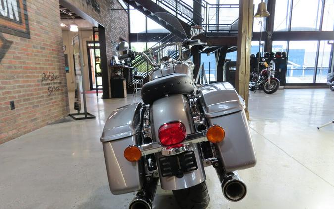 2016 Harley-Davidson® Road King® FLHR